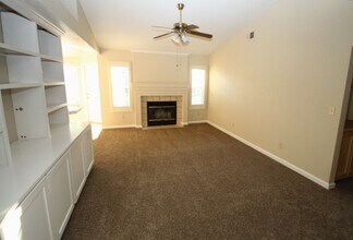 8016 Johannisberg Way in Sacramento, CA - Building Photo - Building Photo