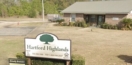 401 Dogwood Dr in Hartford, AL - Building Photo - Building Photo