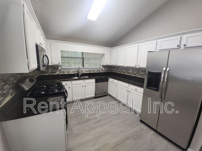 3724 Spring Garden Ln in Stonecrest, GA - Building Photo - Building Photo