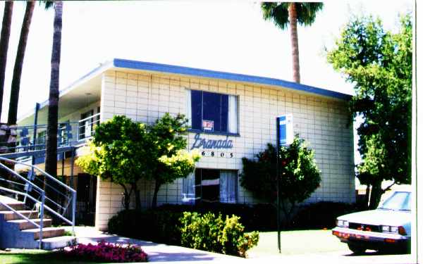 Granada Apartments in Scottsdale, AZ - Foto de edificio - Building Photo