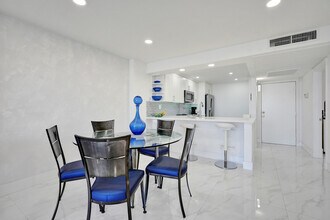6 Royal Palm Way in Boca Raton, FL - Building Photo - Building Photo