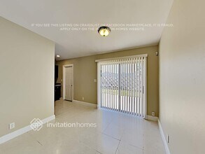 5765 Nottingham Rd in West Palm Beach, FL - Foto de edificio - Building Photo