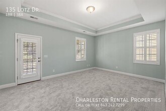 135 Lotz Dr in Summerville, SC - Building Photo - Building Photo