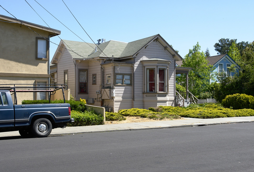 427 Stambaugh St in Redwood City, CA - Building Photo