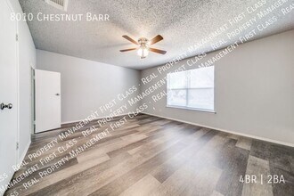 8010 Chestnut Barr Dr in Converse, TX - Building Photo - Building Photo