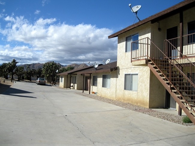 Fourplex in Yucca Valley, CA - Building Photo - Building Photo