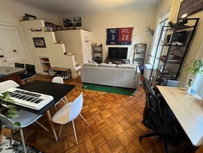 247 Beacon St, Unit 6 in Boston, MA - Building Photo - Building Photo
