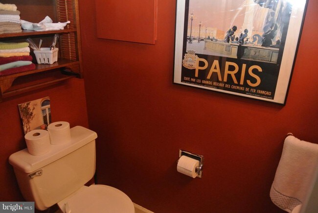 3014 Dent Pl NW-Unit -42E in Washington, DC - Foto de edificio - Building Photo