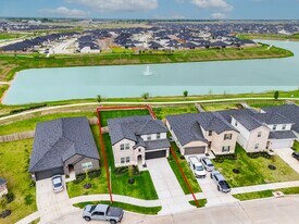 3930 Winterbourne Wy in Fulshear, TX - Building Photo