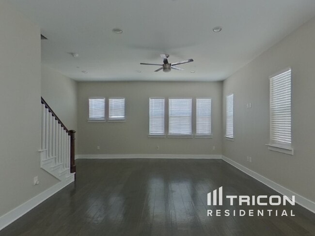 209 S Village Way in Lewisville, TX - Building Photo - Building Photo