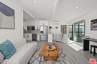 25154 Malibu Rd in Malibu, CA - Building Photo - Building Photo