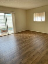 37 Pine Arbor Ln, Unit 105 in Vero Beach, FL - Building Photo - Building Photo