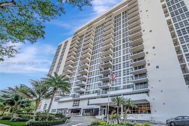 531 N Ocean Blvd in Pompano Beach, FL - Building Photo - Building Photo