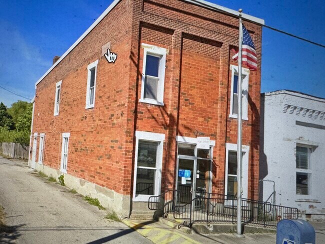 50 Main St, Unit 50 and one half Main St. in Bloomingburg, OH - Building Photo - Building Photo