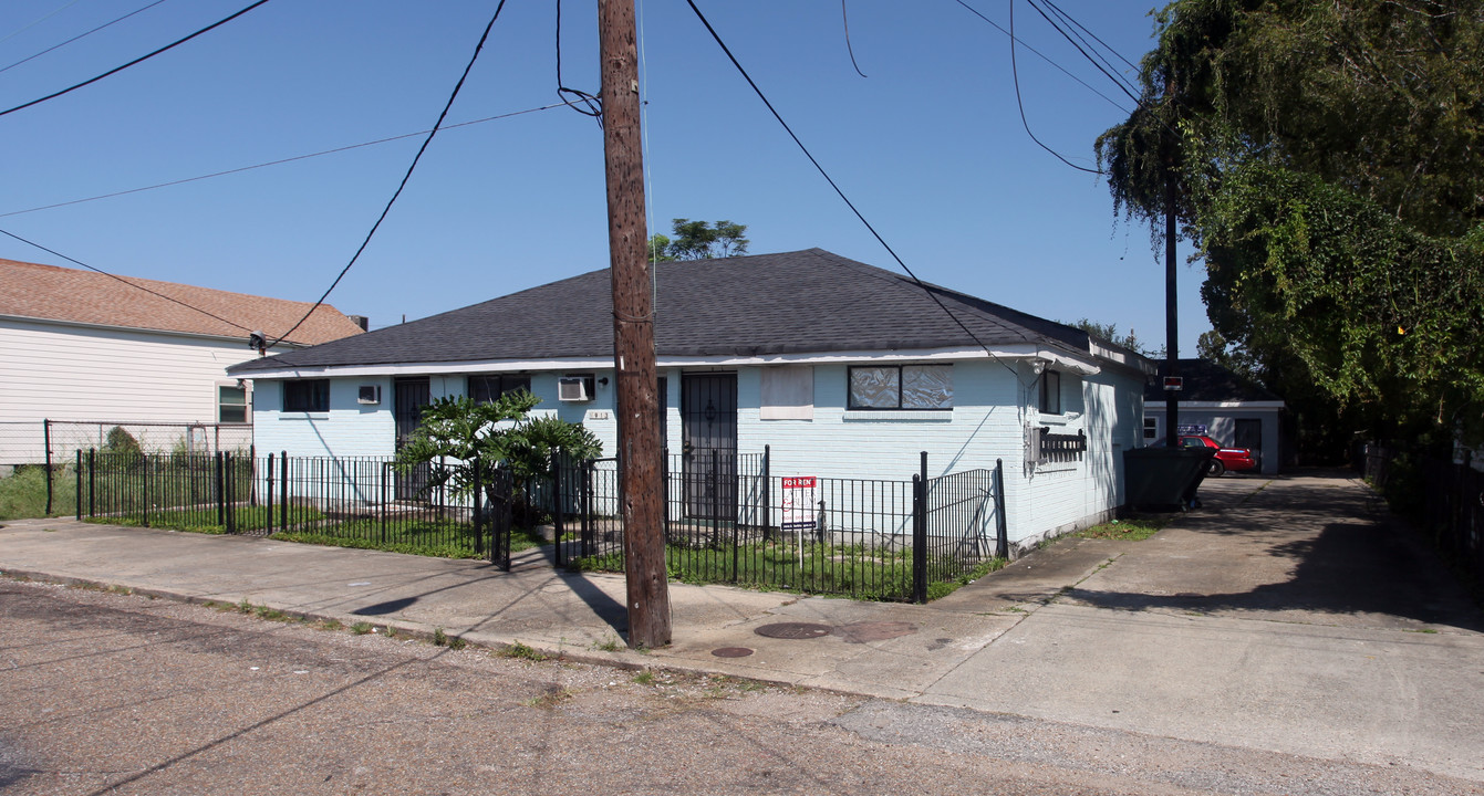 1913 7th St in New Orleans, LA - Foto de edificio