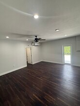 8825 SW 81st St in Miami, FL - Building Photo - Building Photo