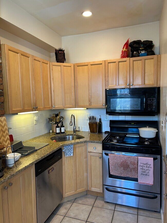 33 Delle Ave, Unit 1 in Boston, MA - Building Photo - Building Photo