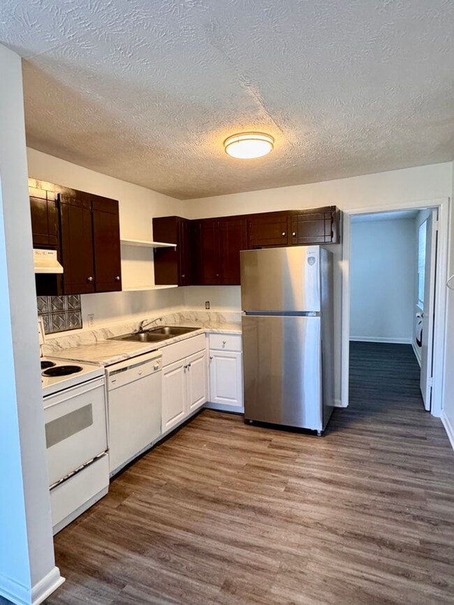 property at 5144-5158 Linbar Dr