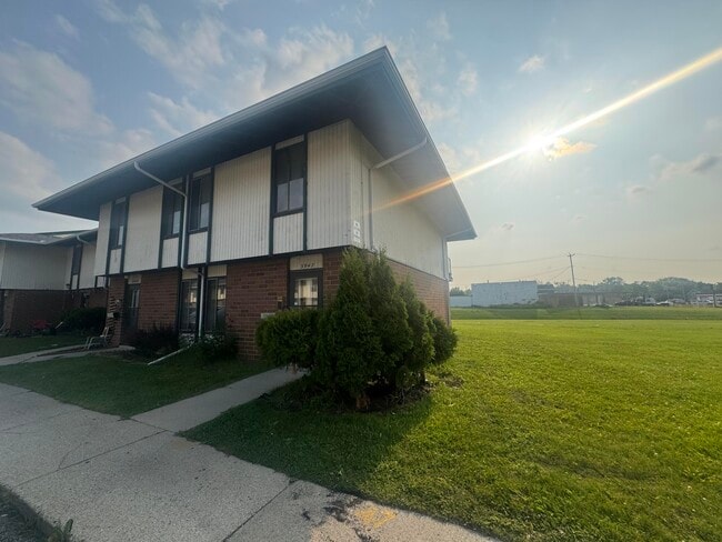 property at 3947 S Sunset Dr