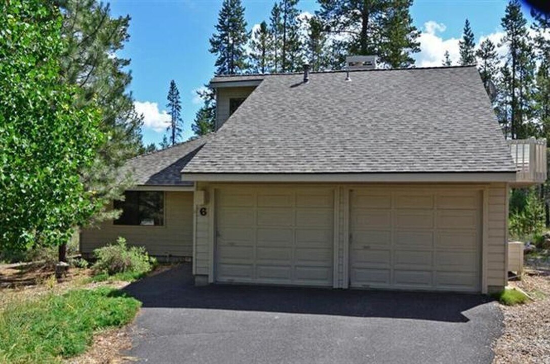 6 Beech Ln in Sunriver, OR - Building Photo