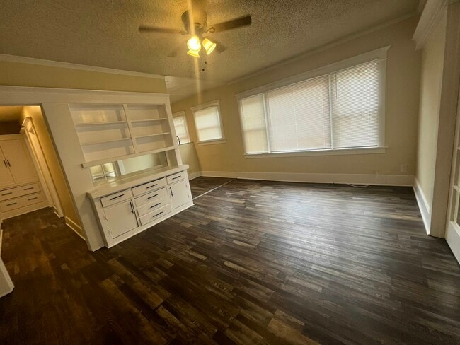 property at 947 Cedar Ave