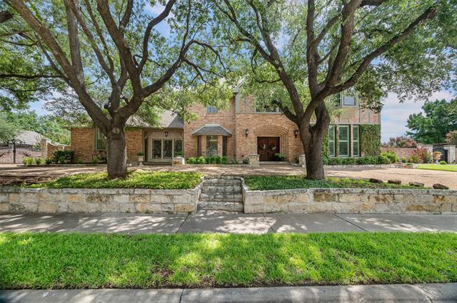2004 Crown Knoll Ln in Plano, TX - Building Photo - Building Photo