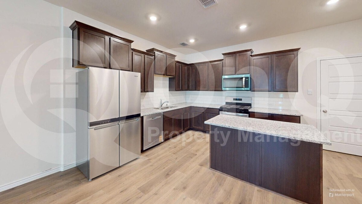 1940 Hellams Ln in Royse City, TX - Building Photo