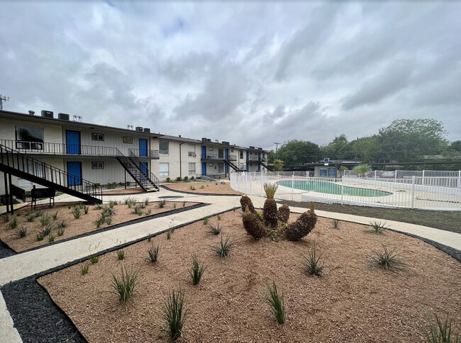 The Gobi Apartments in San Antonio, TX - Building Photo - Building Photo
