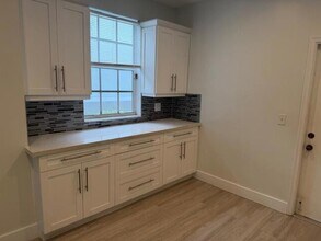 3675 San Simeon Cir in Weston, FL - Building Photo - Building Photo