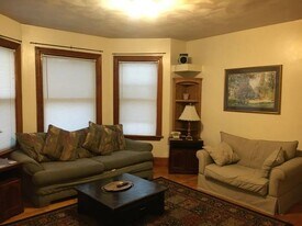 38 Linden St, Unit 16 in Boston, MA - Building Photo