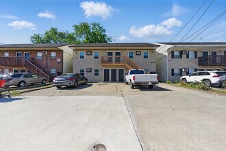 711 Easy St in Norfolk, VA - Building Photo - Building Photo