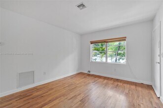 411 Santander Ave in Coral Gables, FL - Building Photo - Building Photo