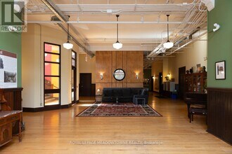 200 Stinson St in Hamilton, ON - Building Photo - Building Photo