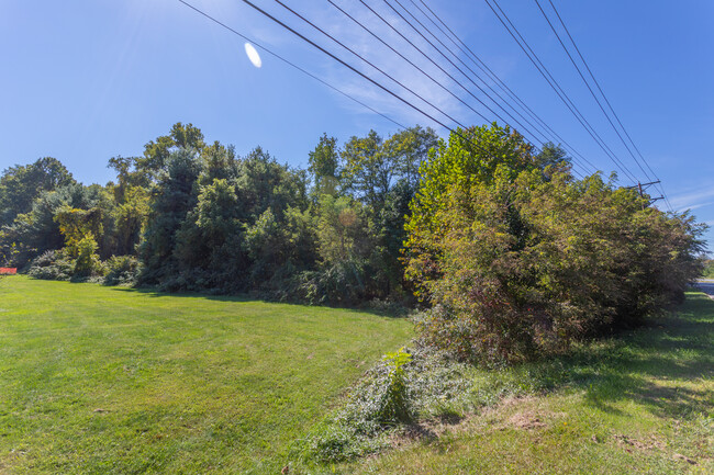 Garrett Woods in New Castle, DE - Foto de edificio - Building Photo