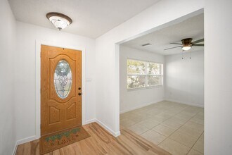 6217 Flamingo Dr in Apollo Beach, FL - Building Photo - Building Photo
