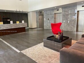 10 Aragon Ave, Unit 713 in Coral Gables, FL - Building Photo - Building Photo