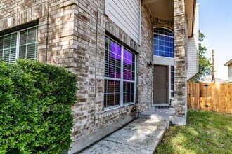 479 Bobcat Hollow in San Antonio, TX - Building Photo - Building Photo