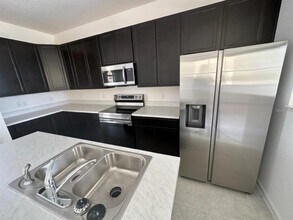 263 Bella Prestwick Blvd in Davenport, FL - Building Photo - Building Photo