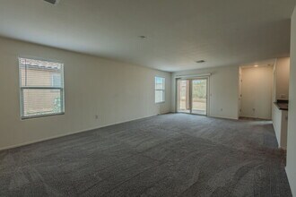 876 W Calle Sucre in Sahuarita, AZ - Building Photo - Building Photo