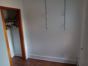 196 W 52nd St in Bayonne, NJ - Building Photo - Building Photo