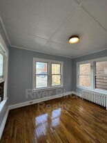 619 S 5th St in Springfield, IL - Building Photo