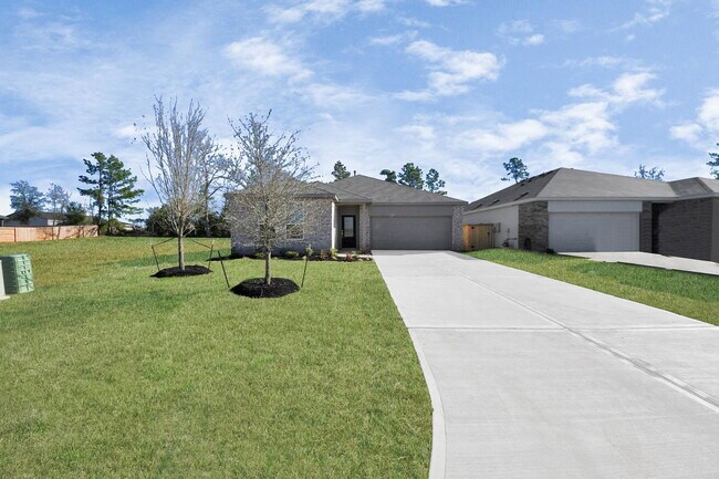 961 Garden Path Dr in Willis, TX - Building Photo - Building Photo
