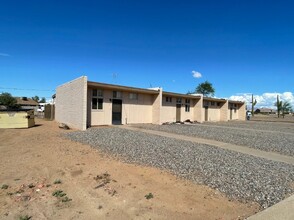 13961-13939 S Berwick Rd in Arizona City, AZ - Building Photo - Building Photo