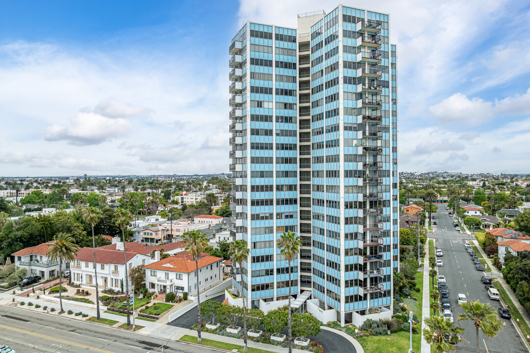 Galaxy Towers in Long Beach, CA - Building Photo