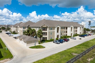 Residence at Edinburg in Edinburg, TX - Foto de edificio - Building Photo