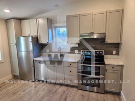 108 3rd Ave E in Three Forks, MT - Building Photo