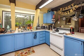 4945 Gilliam Dr in Bellingham, WA - Building Photo - Building Photo