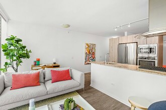 223 E Illinois St in Chicago, IL - Building Photo - Building Photo