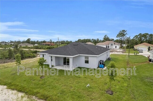 313 Panorama Ave in Lehigh Acres, FL - Building Photo - Building Photo