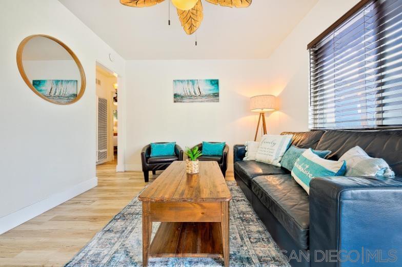 3708 Bayside Ln in San Diego, CA - Building Photo